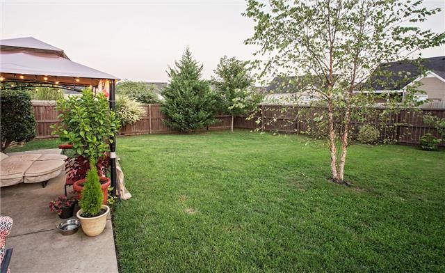 1912 Spectrum Ct, Murfreesboro, TN 37128