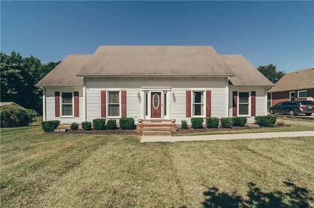 707 3rd Ave W, Springfield, TN 37172