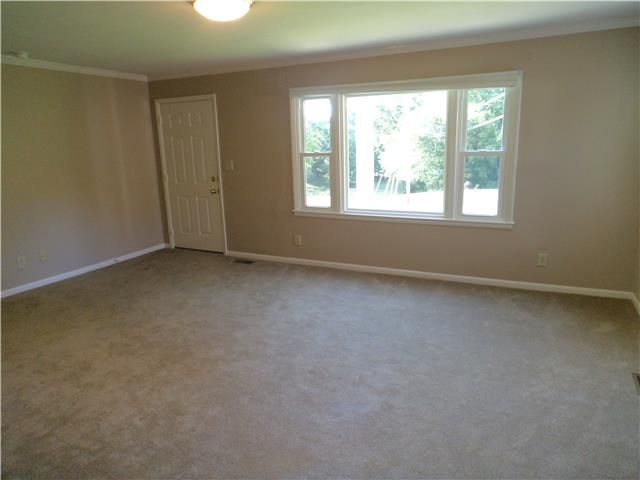 2018 Glencoe Rd, Culleoka, TN 38451