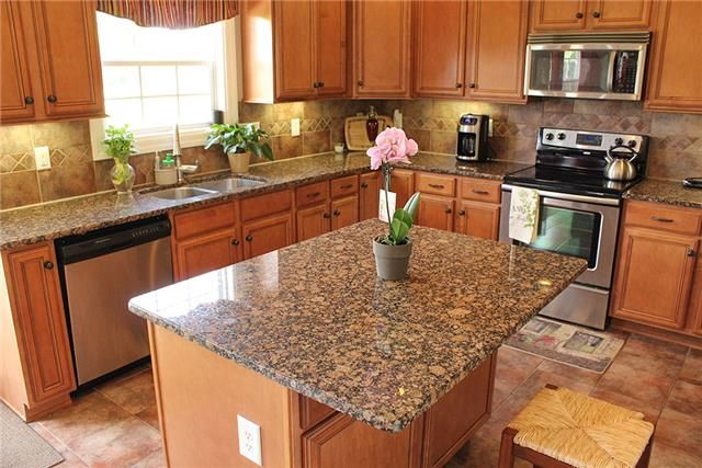 1344 Saint Ives Ct, Murfreesboro, TN 37128