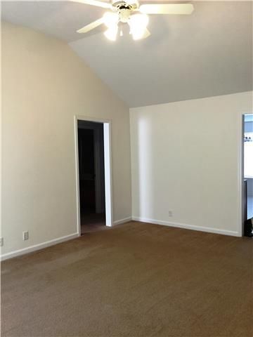 1038 Tom Hailey, La Vergne, TN 37086