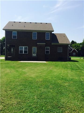3322 Shady Forest Dr, Murfreesboro, TN 37127