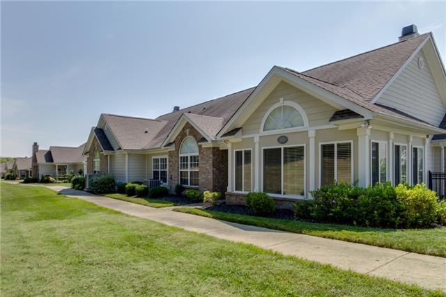 825 S Browns Ln Unit 302 #302, Gallatin, TN 37066