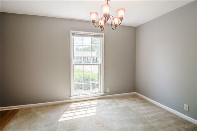 944 Harpeth Bend Dr, Nashville, TN 37221