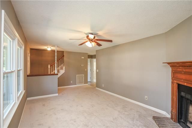 1015 Sheila Ct, Murfreesboro, TN 37129