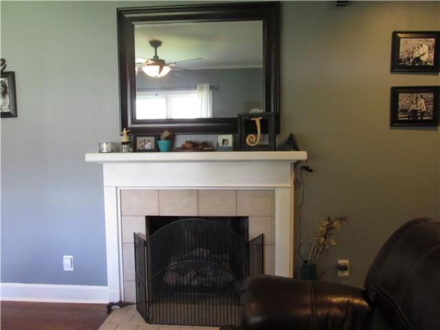 106 Royal Oak Dr, Dickson, TN 37055