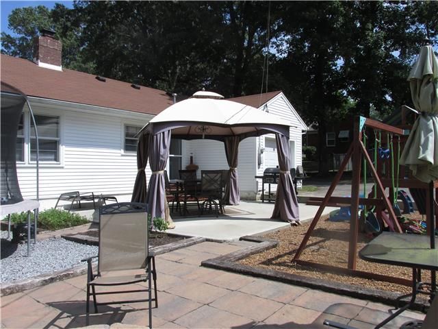 106 Royal Oak Dr, Dickson, TN 37055