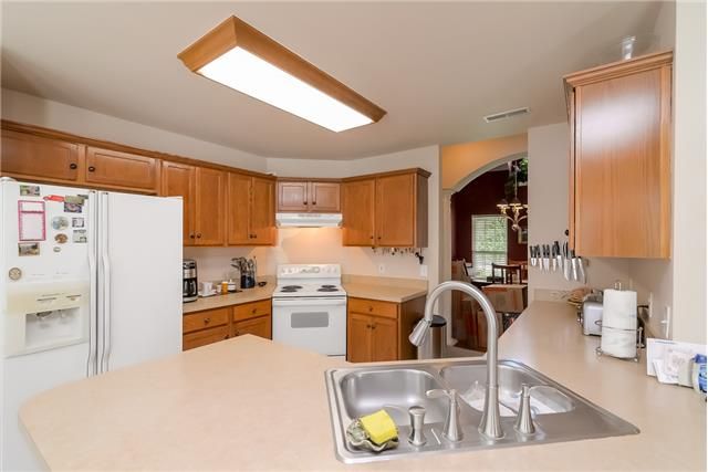 5000 Megan Dr, Hermitage, TN 37076