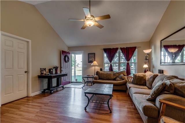 414 Applewood Ln, Murfreesboro, TN 37127