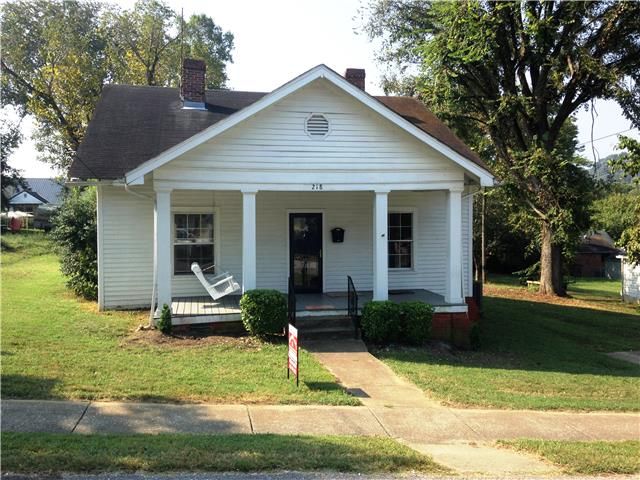 218 College Ave E, Carthage, TN 37030