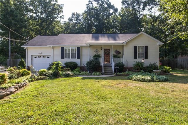 105 English Oak Ct, Dickson, TN 37055