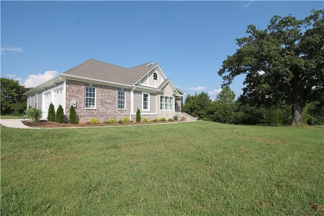 1233 Hardison Rd, Columbia, TN 38401