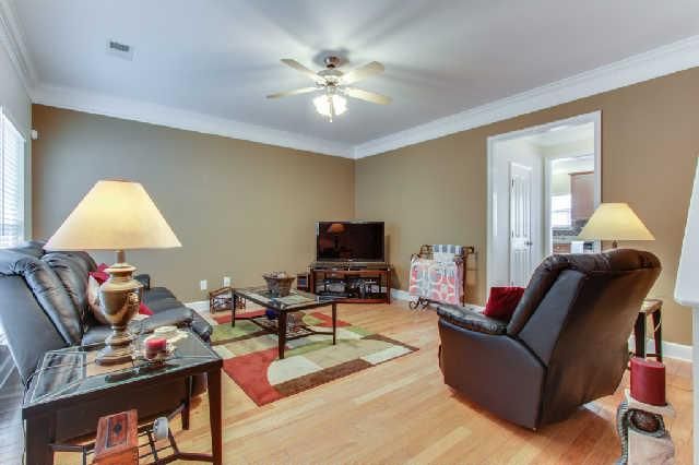 1006 Loxley Dr, Nashville, TN 37211