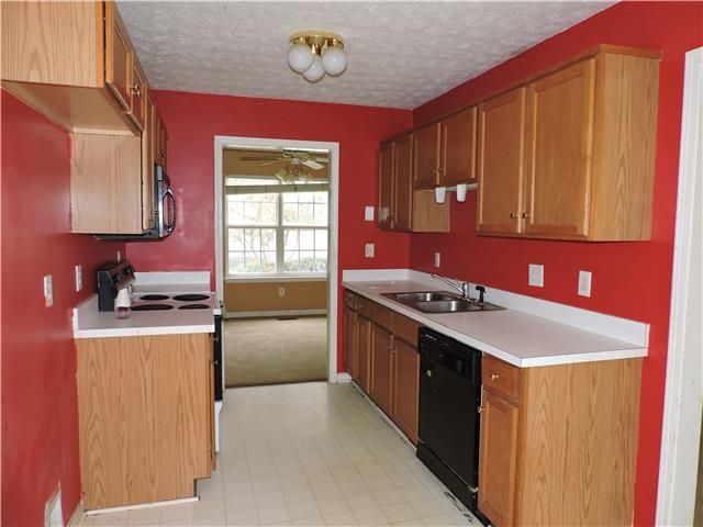 3208 W Yorkshire Ct, Old Hickory, TN 37138