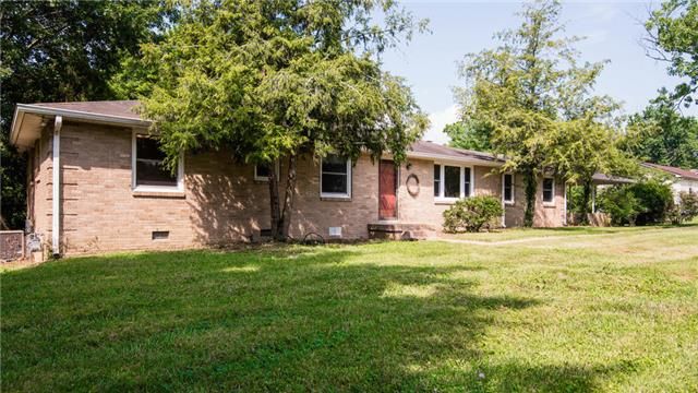 225 Harbor Dr, Hendersonville, TN 37075