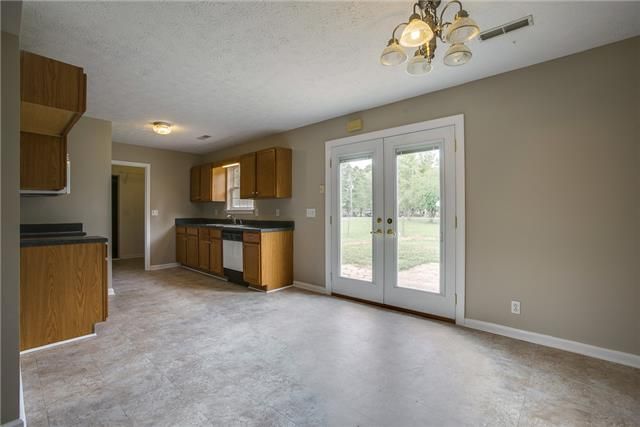 102 Skylark Dr, Murfreesboro, TN 37129