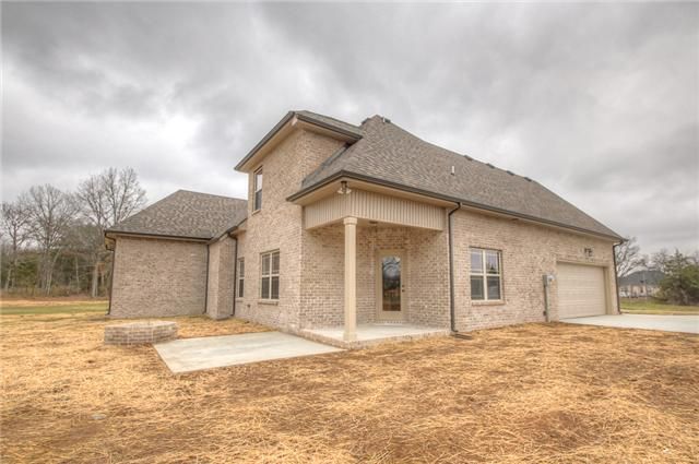 2427 Dewdrop Ct, Murfreesboro, TN 37128