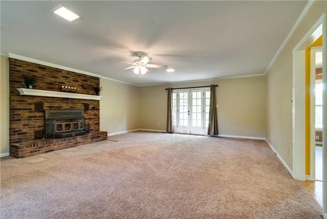 541 Carolyn Ln, Gallatin, TN 37066