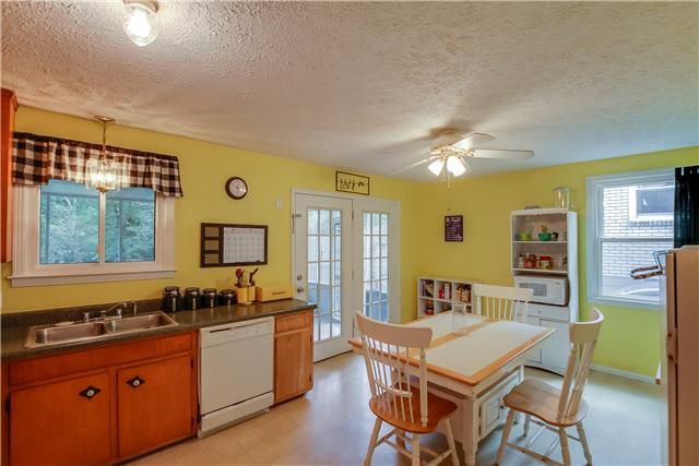 4230 Woods St, Old Hickory, TN 37138