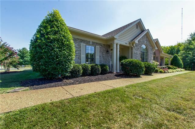 8040 Sunrise Cir, Franklin, TN 37067