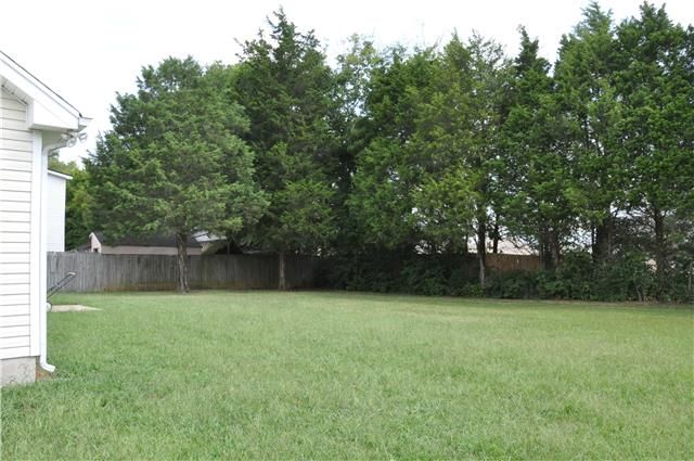 2017 Abingdon Dr, La Vergne, TN 37086