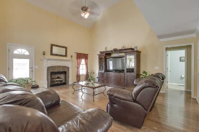 517 Dallas Ct, Murfreesboro, TN 37130