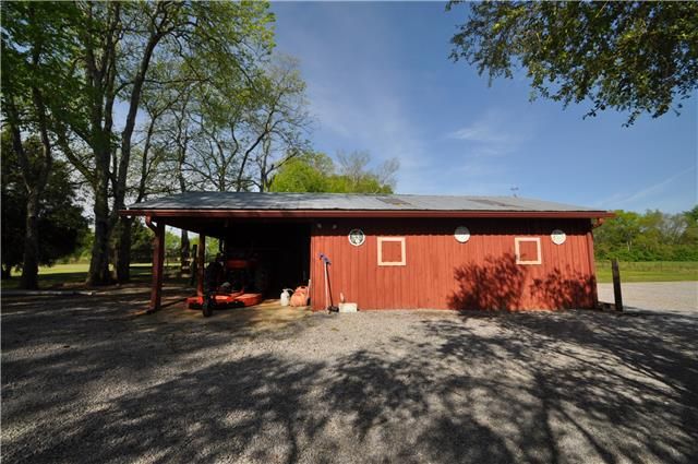 4613 Veterans Pkwy, Murfreesboro, TN 37128