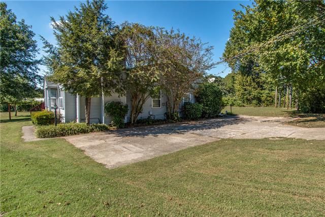 1137 Cabana Dr, Nashville, TN 37214