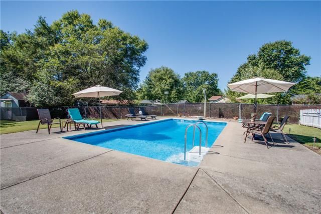 306 Gardendale Ct, Mount Juliet, TN 37122
