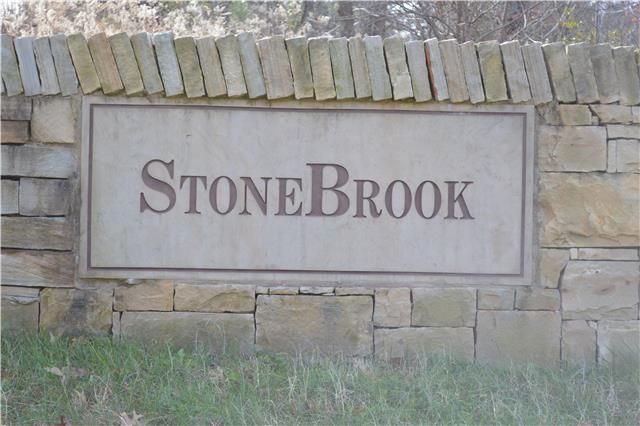 1031 Stonebrook Dr, Dickson, TN 37055
