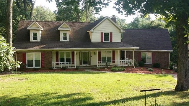 156 Baldridge Dr, Cottontown, TN 37048