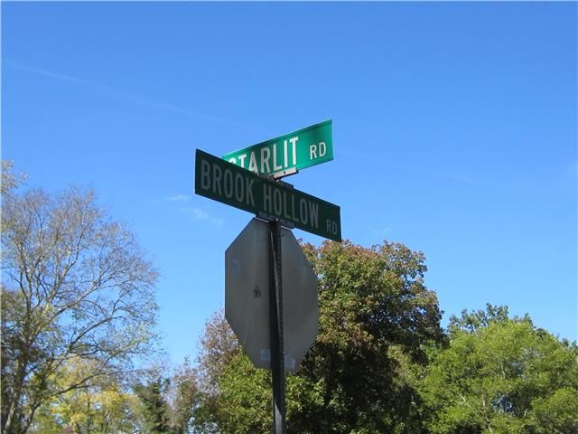 781 Brook Hollow Rd, Nashville, TN 37205
