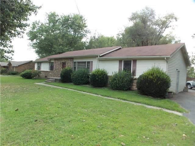 4020 Highland Dr, Greenbrier, TN 37073