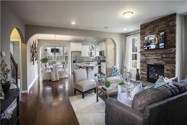 1812 Stonewater Dr #554, Hermitage, TN 37076