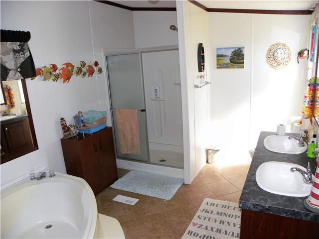 224 S 3rd St, Dickson, TN 37055