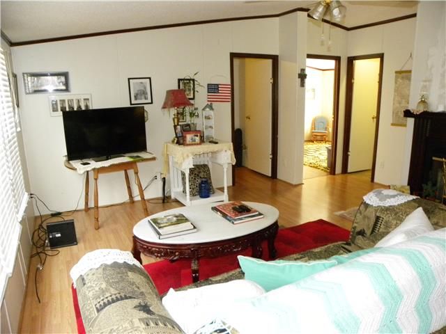 224 S 3rd St, Dickson, TN 37055