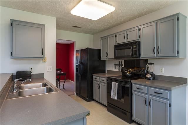 4012 Hallborough Way, Hermitage, TN 37076