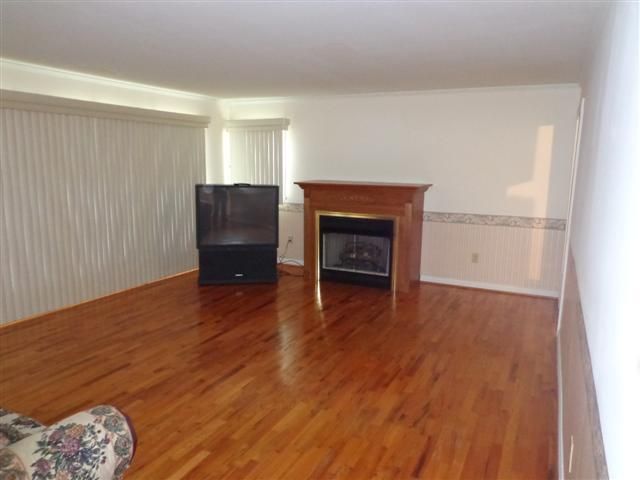 106 Hilltop Dr, Columbia, TN 38401