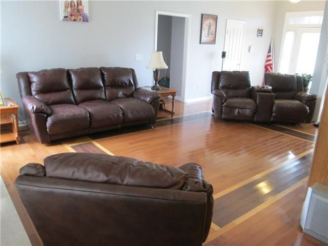 1005 Kacie Dr, Pleasant View, TN 37146