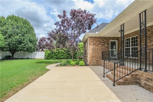 1448 Bradberry Dr, Murfreesboro, TN 37130
