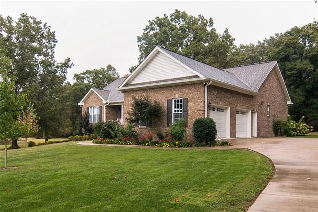 117 Regency Ln, Dickson, TN 37055