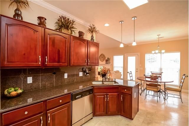 7224 Sugarloaf Dr, Nashville, TN 37211