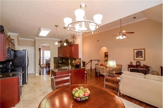 7224 Sugarloaf Dr, Nashville, TN 37211