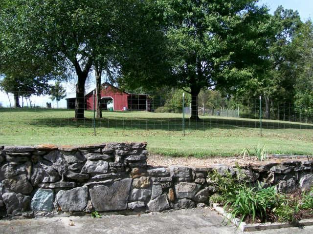 1275 Haskell Akins Rd, Bethpage, TN 37022