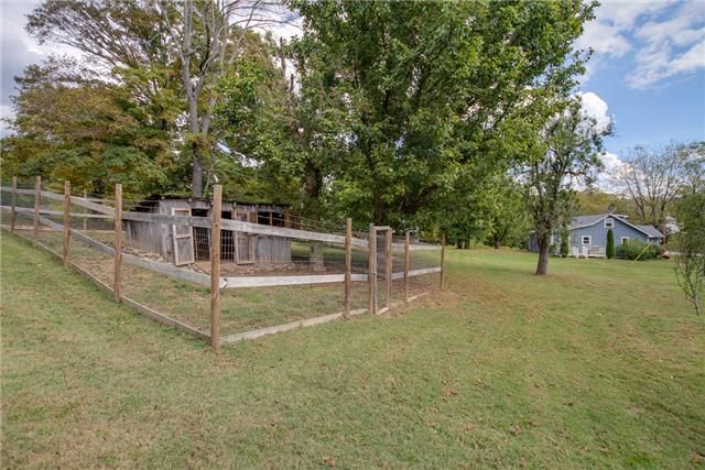 1251 Highway 49 E, Charlotte, TN 37036