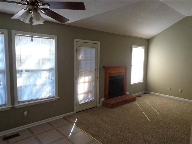 225 Overlook Pl, Columbia, TN 38401