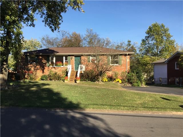 4215 Sweden Dr, Hermitage, TN 37076