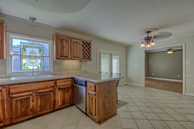 2103 Nicklaus Dr, Springfield, TN 37172