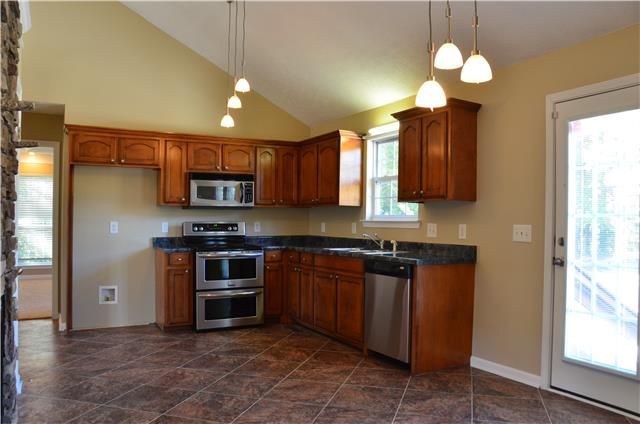297 Running Meadows Rd, Portland, TN 37148