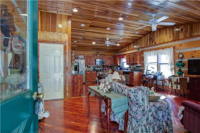 170 Gardner Rd, Bon Aqua, TN 37025